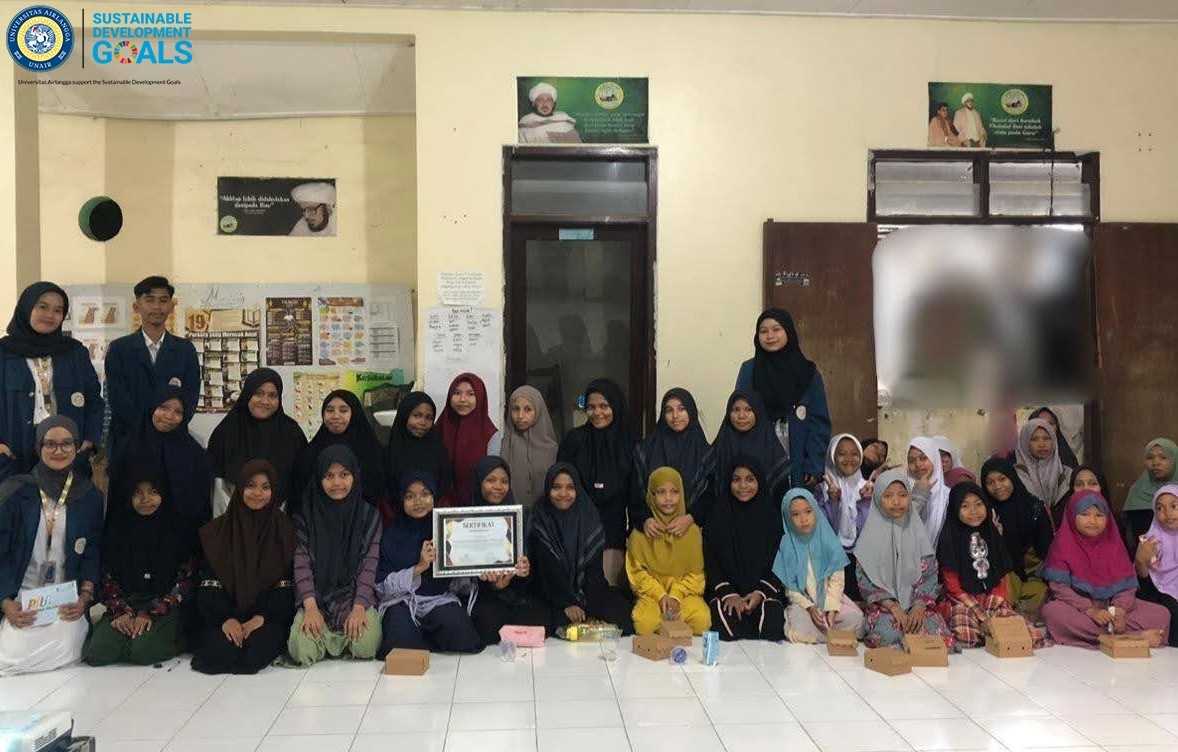 LUHUR: Lindungi Usia Harapan, Utamakan Reproduksi dengan Islami, pada Ponpes Ribath Daruttauhid